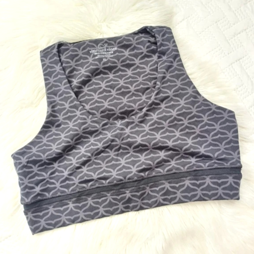 {Vineyard Vines} Size XL Women's Jet Black Printed Performance Sports Bra